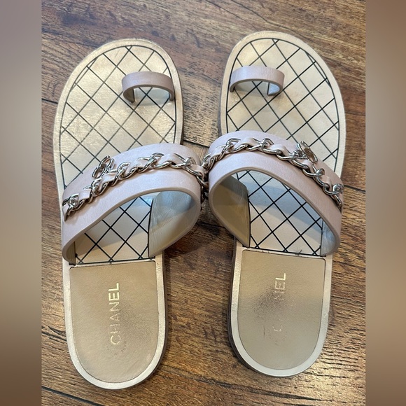 ⚠️⚠️clearance⚠️⚠️Chanel co chain nude sandals 37.5C - Picture 5 of 14